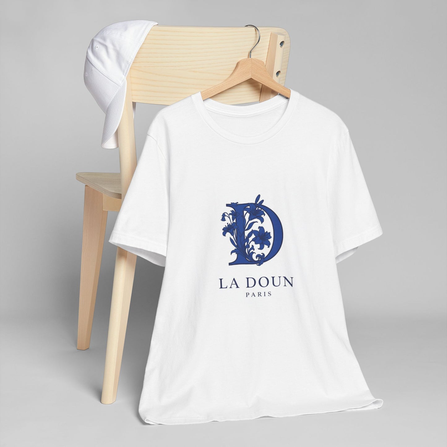 Luxury Graphic Tee - LA DOUN Paris Design